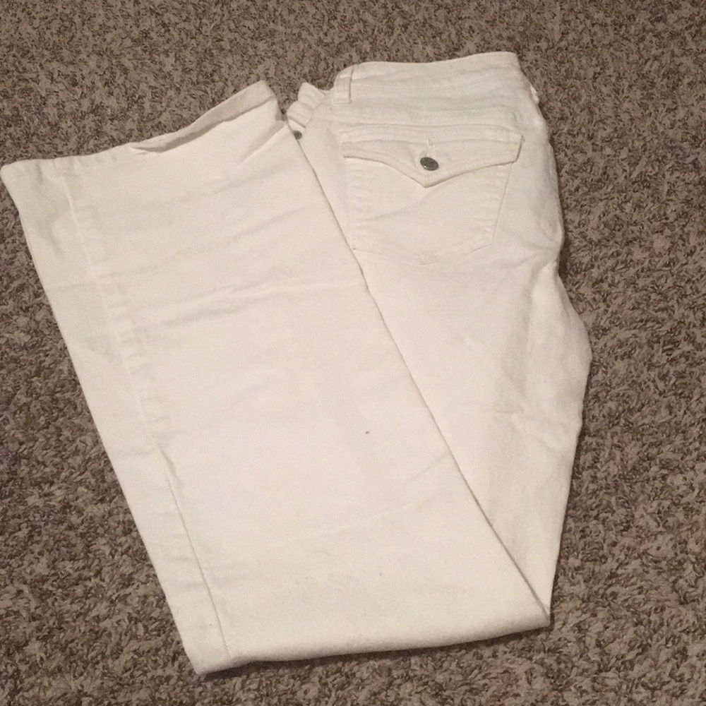Jennifer Lopez White Pants. Size 4. Worn once.
